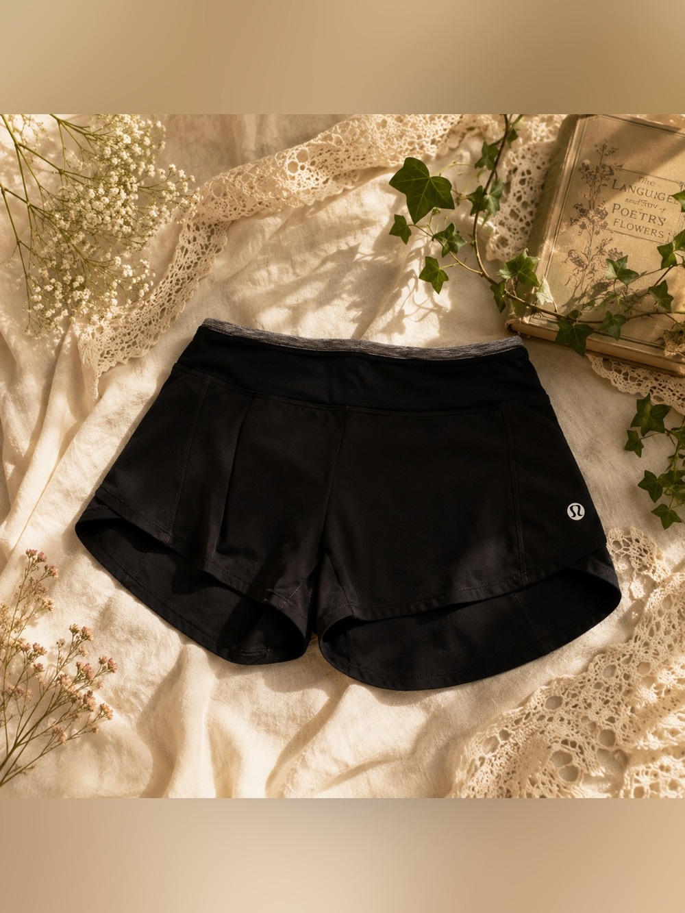 Lululemon Speed Up Shorts 🖤